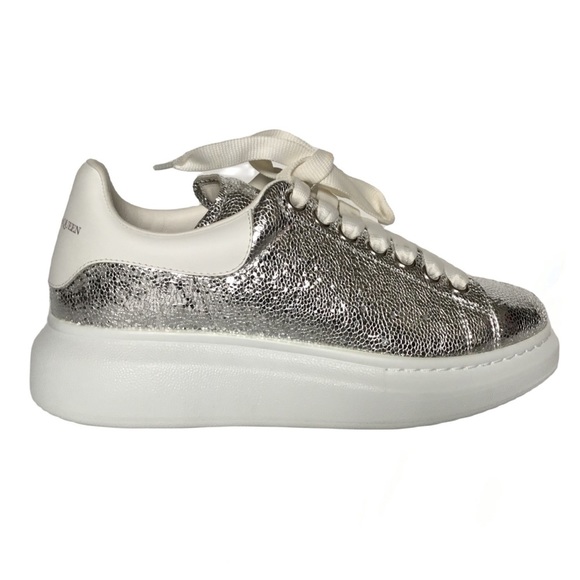 Alexander McQueen NWT Silver Oversized Trainers - Picture 4 of 9